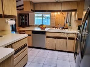 For Sale: $350,000 (2 beds, 2 baths, 1621 Square Feet)