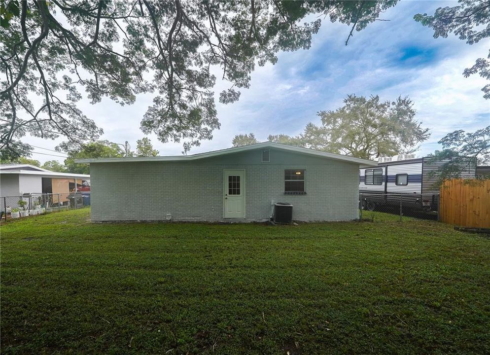 For Sale: $385,000 (3 beds, 2 baths, 1517 Square Feet)