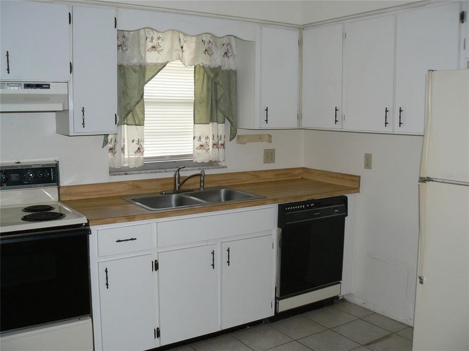 Kitchen Unit C