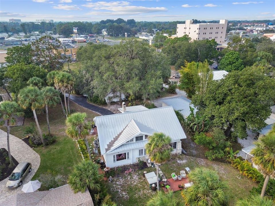 For Sale: $750,000 (4 beds, 3 baths, 1964 Square Feet)