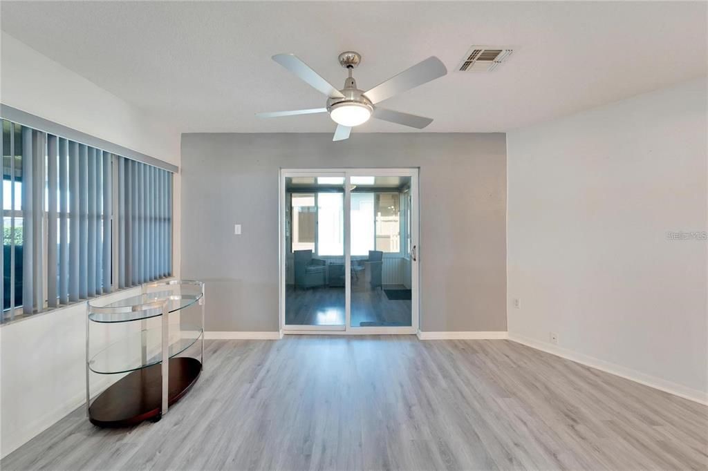 For Sale: $340,000 (2 beds, 2 baths, 1685 Square Feet)