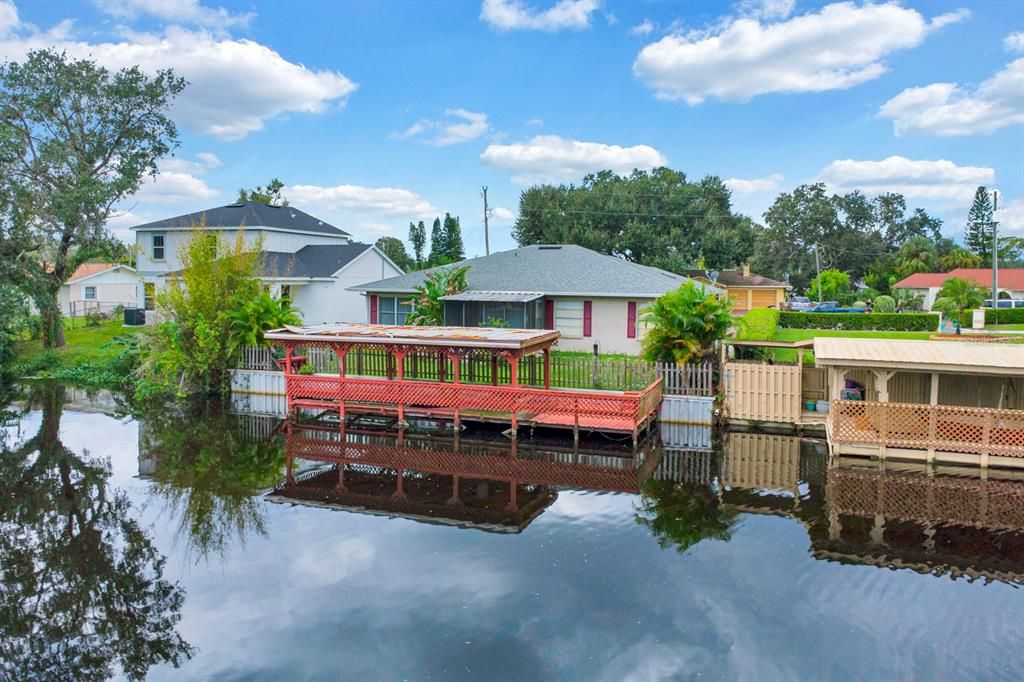 For Sale: $529,000 (4 beds, 2 baths, 1952 Square Feet)