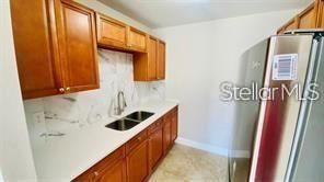 For Rent: $1,000 (1 beds, 1 baths, 1680 Square Feet)