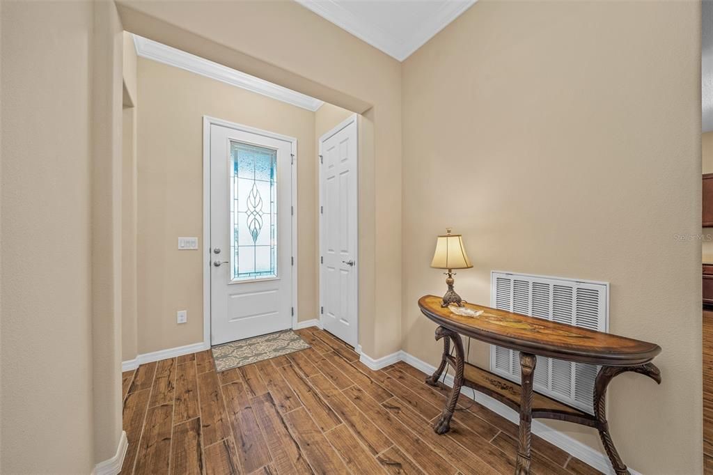 For Sale: $629,000 (2 beds, 2 baths, 2667 Square Feet)