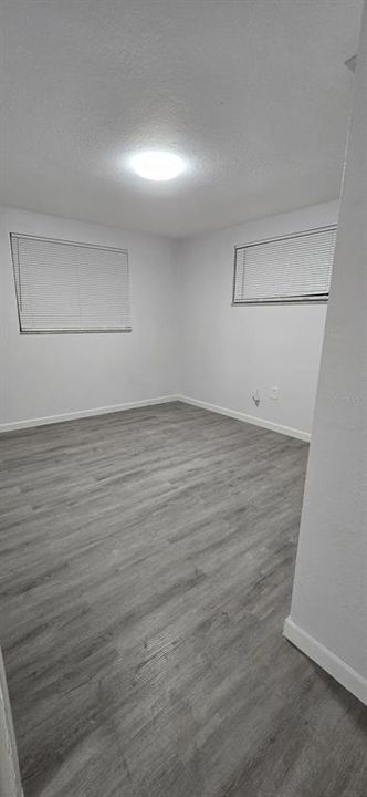 For Rent: $2,000 (4 beds, 2 baths, 1040 Square Feet)