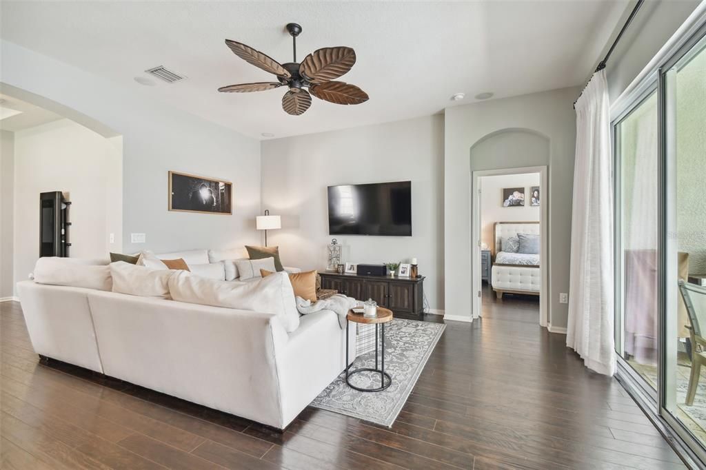 Active With Contract: $485,000 (3 beds, 2 baths, 2023 Square Feet)