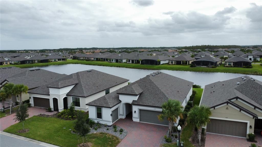 Home in the middle w/ Golf Cart Garage