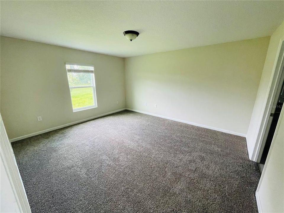 For Rent: $1,949 (3 beds, 2 baths, 1561 Square Feet)