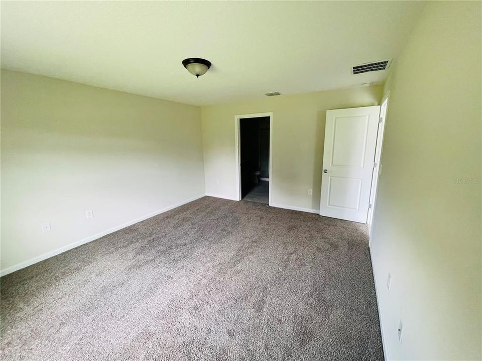 For Rent: $1,949 (3 beds, 2 baths, 1561 Square Feet)