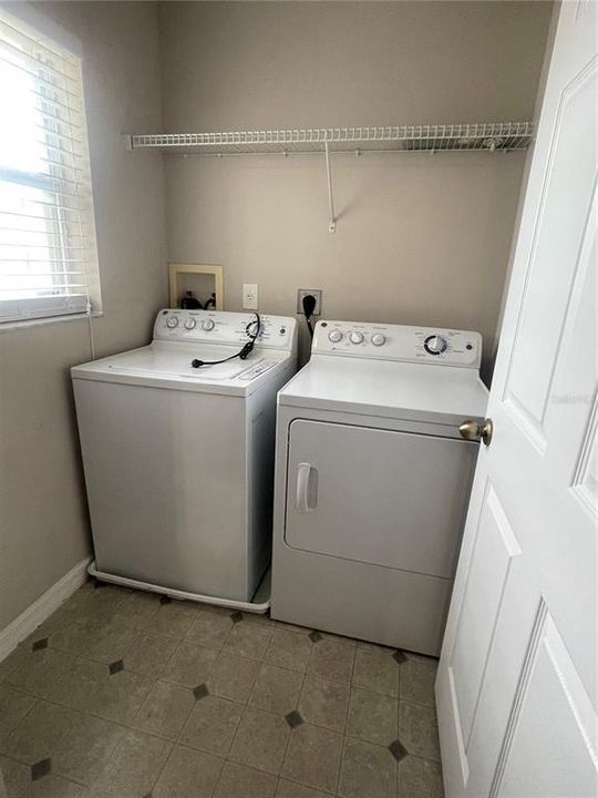 For Rent: $2,300 (4 beds, 2 baths, 1725 Square Feet)