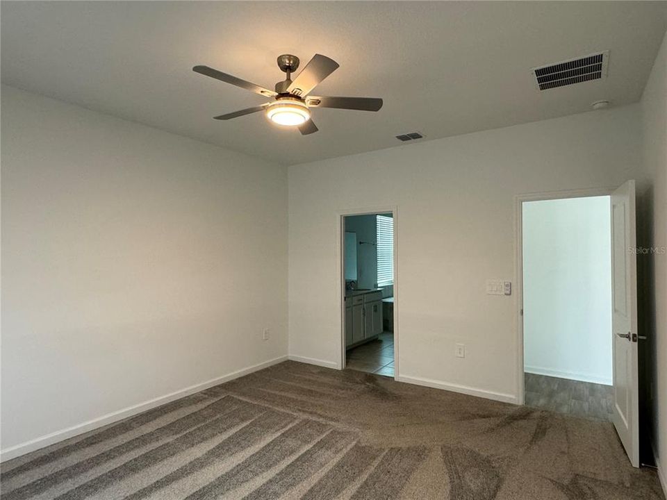 For Rent: $2,200 (4 beds, 2 baths, 1853 Square Feet)