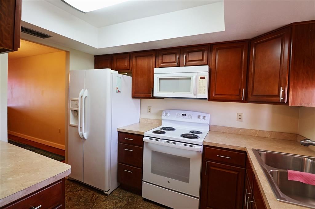 For Rent: $1,300 (2 beds, 2 baths, 1144 Square Feet)