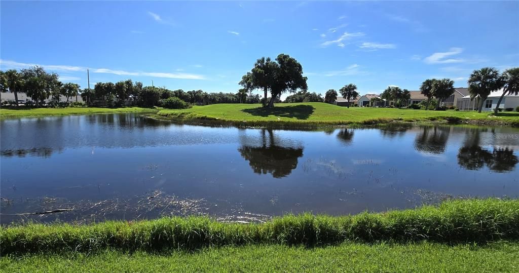 Rear lake / golf course view