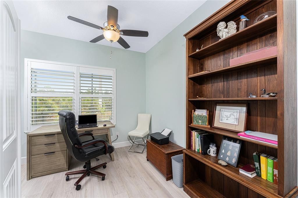 Bonus room off the primary bedroom.  Use it as a home office, den, reading nook or whatever your heart desires