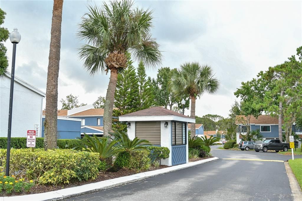 For Sale: $299,900 (3 beds, 2 baths, 1519 Square Feet)