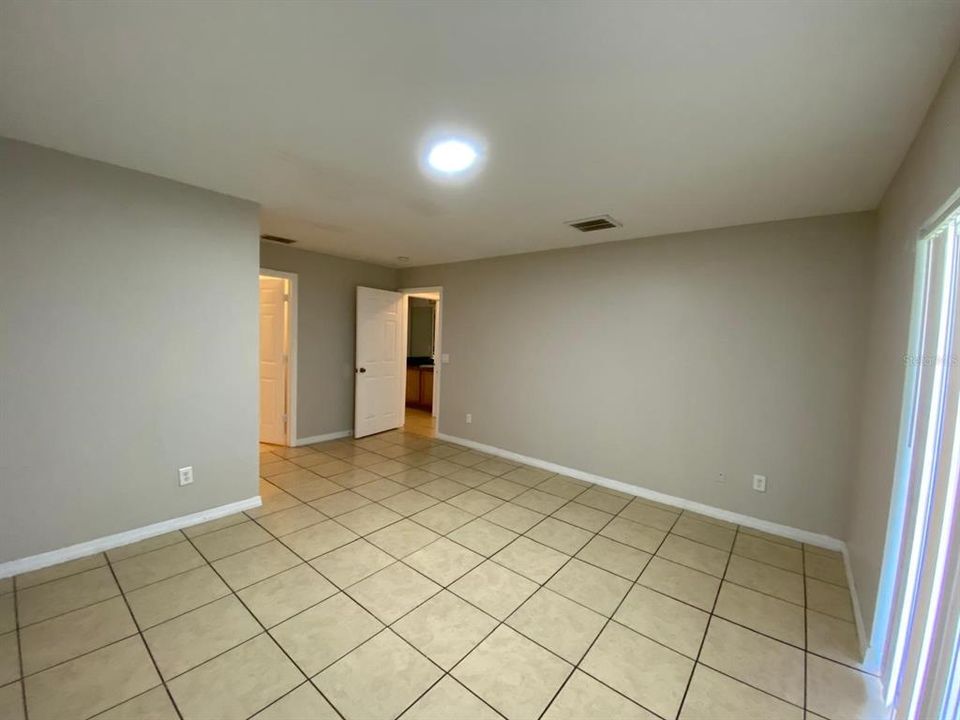 For Rent: $1,595 (3 beds, 2 baths, 1283 Square Feet)