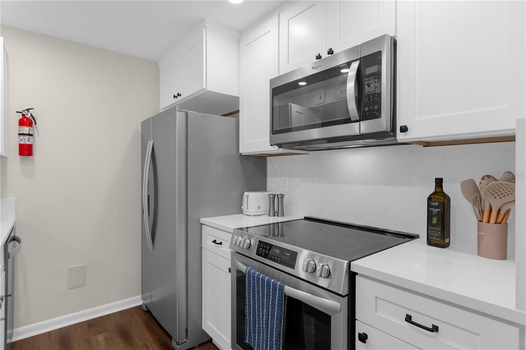 For Sale: $247,500 (2 beds, 2 baths, 1084 Square Feet)