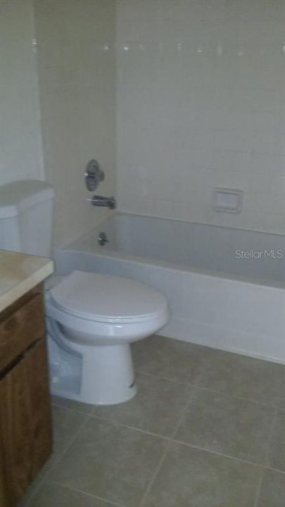 For Rent: $1,000 (2 beds, 2 baths, 832 Square Feet)