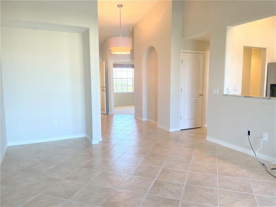 For Rent: $2,500 (3 beds, 2 baths, 1467 Square Feet)