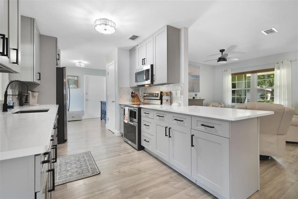 For Sale: $425,000 (4 beds, 2 baths, 1465 Square Feet)