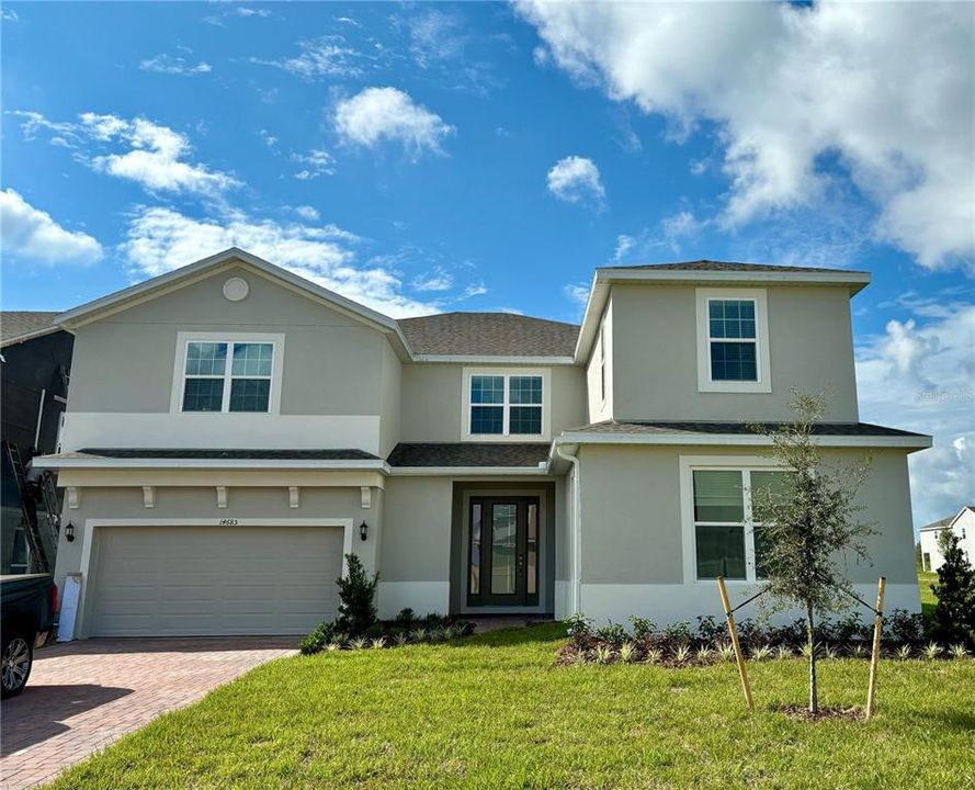 最近售出: $860,304 (6 贝兹, 4 浴室, 4418 平方英尺)