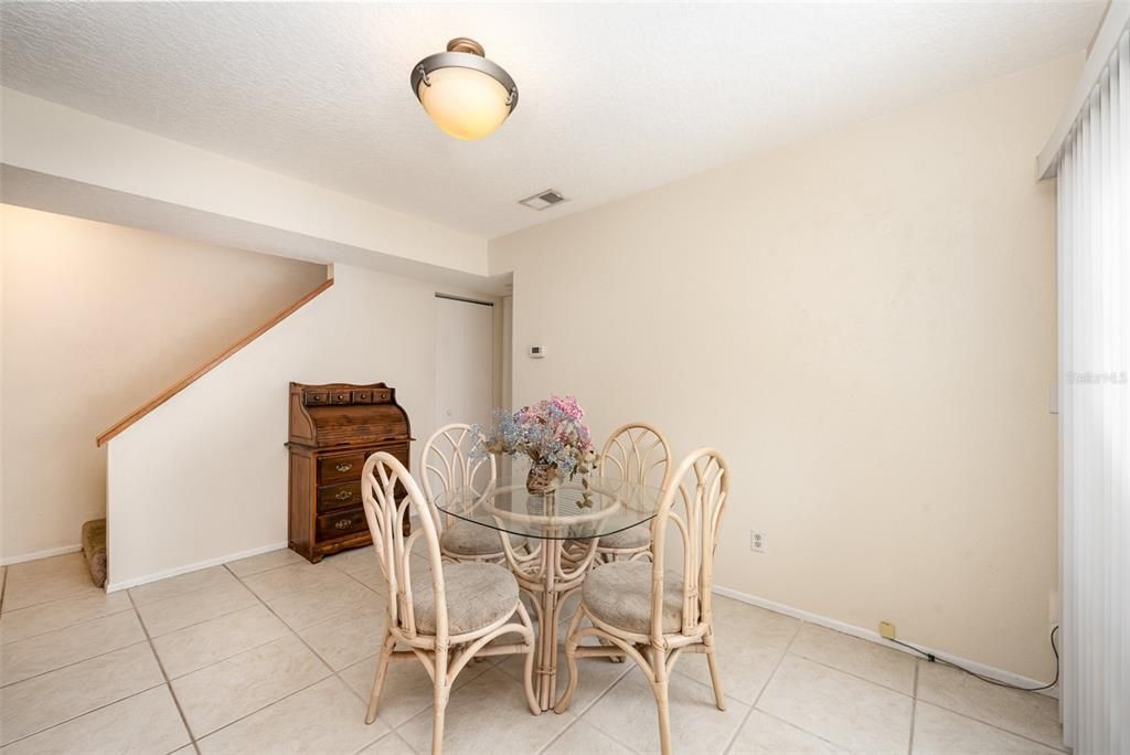 For Sale: $212,000 (3 beds, 2 baths, 1156 Square Feet)