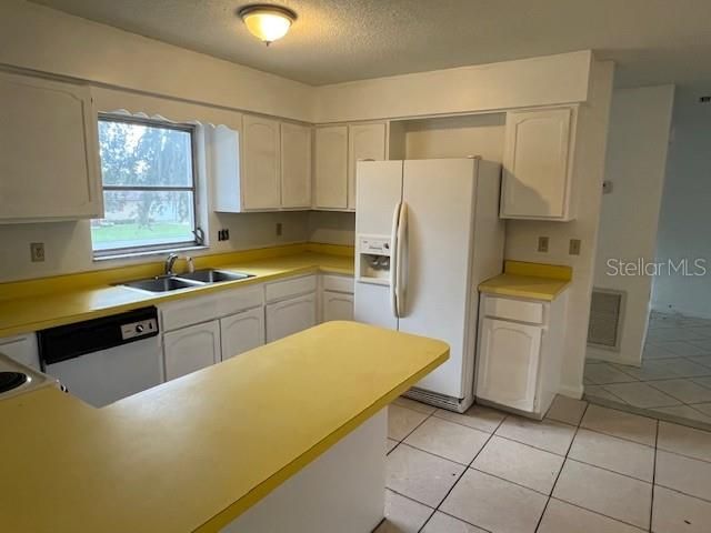 For Rent: $1,650 (3 beds, 2 baths, 1776 Square Feet)