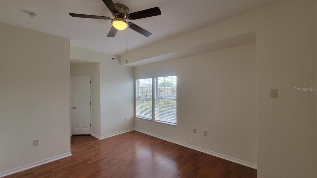 For Rent: $2,299 (3 beds, 2 baths, 1282 Square Feet)