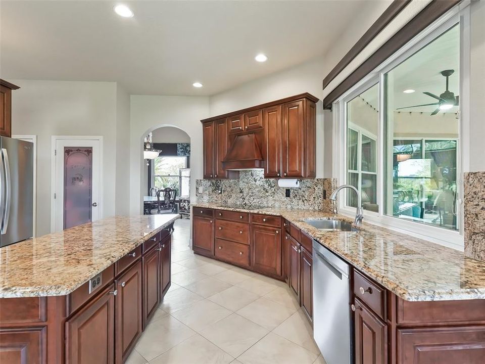 Kitchen w/Stainless appliances