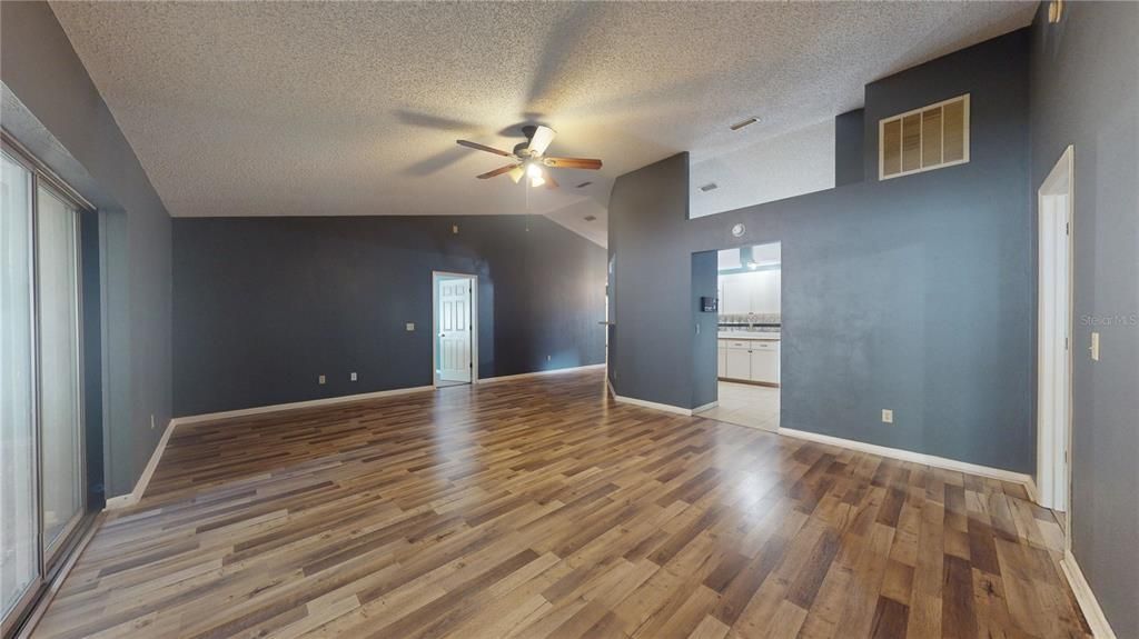 For Sale: $350,000 (4 beds, 2 baths, 2126 Square Feet)