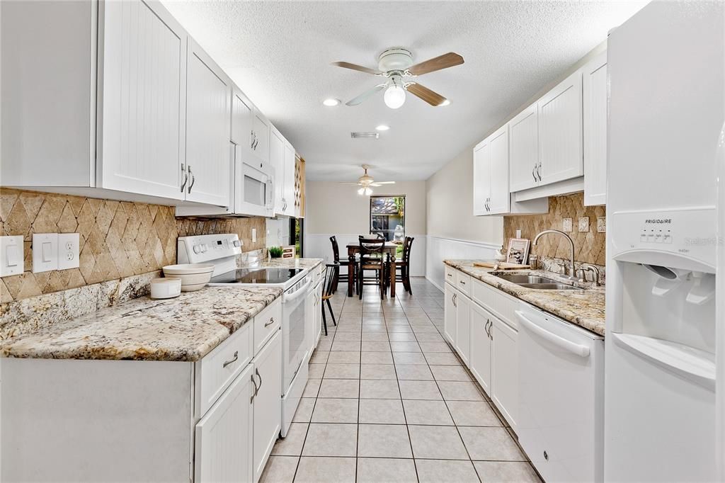 For Sale: $395,000 (3 beds, 2 baths, 1625 Square Feet)