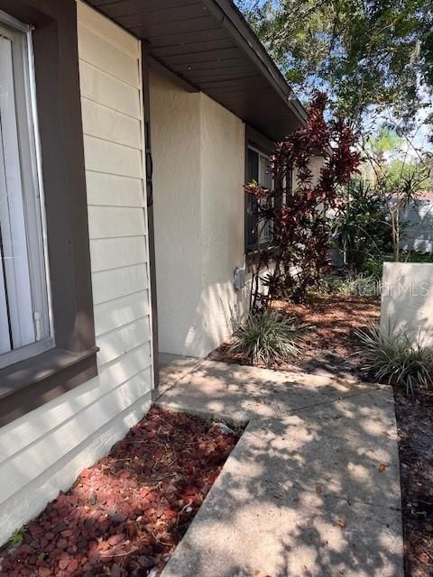 For Sale: $264,500 (2 beds, 2 baths, 1020 Square Feet)