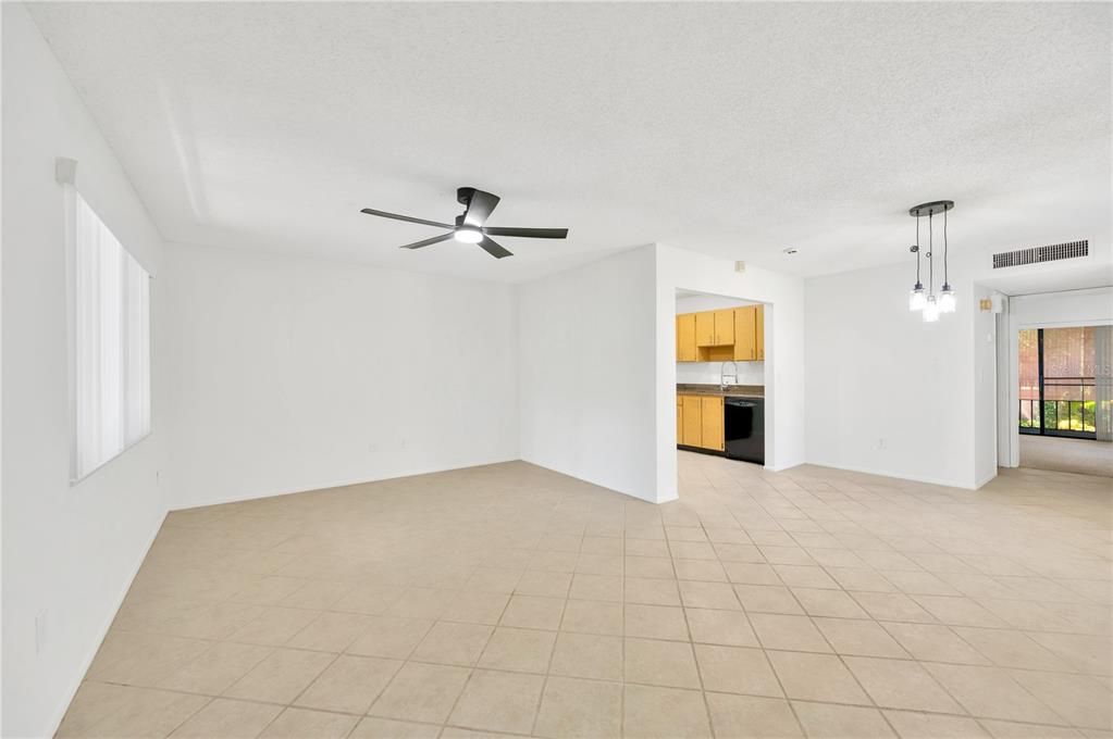 For Rent: $1,345 (1 beds, 1 baths, 800 Square Feet)