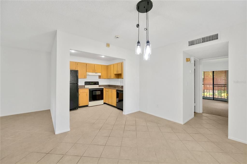 For Rent: $1,345 (1 beds, 1 baths, 800 Square Feet)