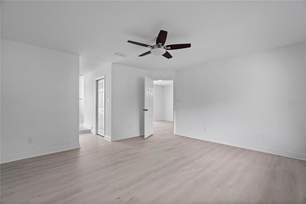 For Sale: $489,000 (4 beds, 2 baths, 2019 Square Feet)