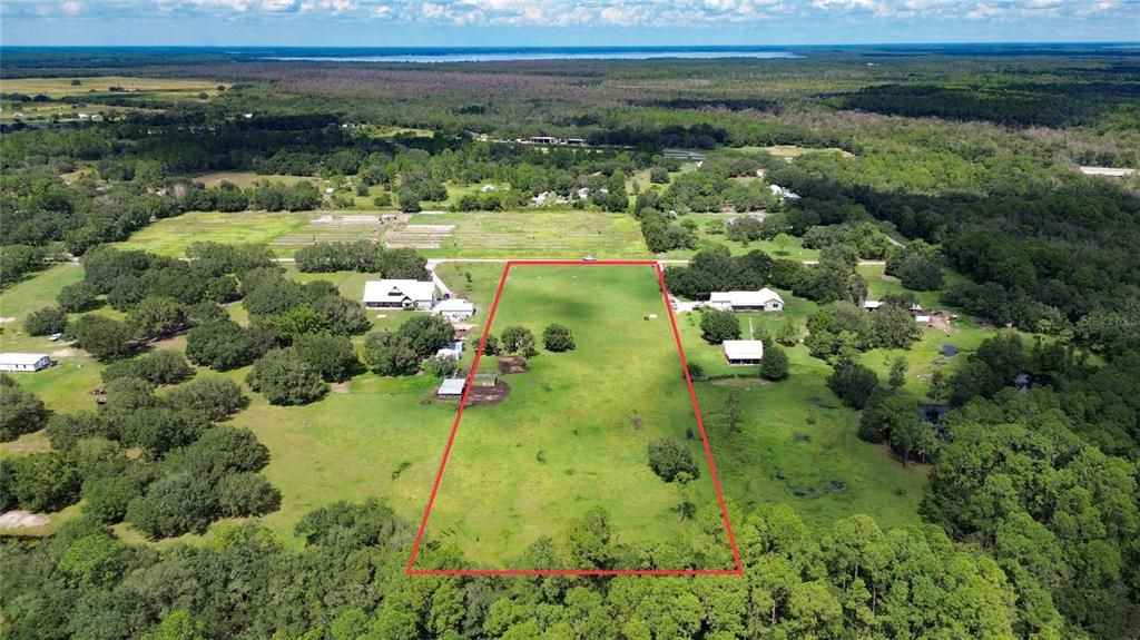 На продажу: $135,000 (5.01 acres)