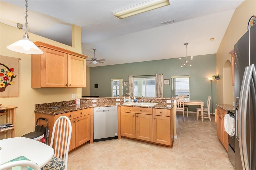 For Sale: $389,900 (4 beds, 2 baths, 1632 Square Feet)