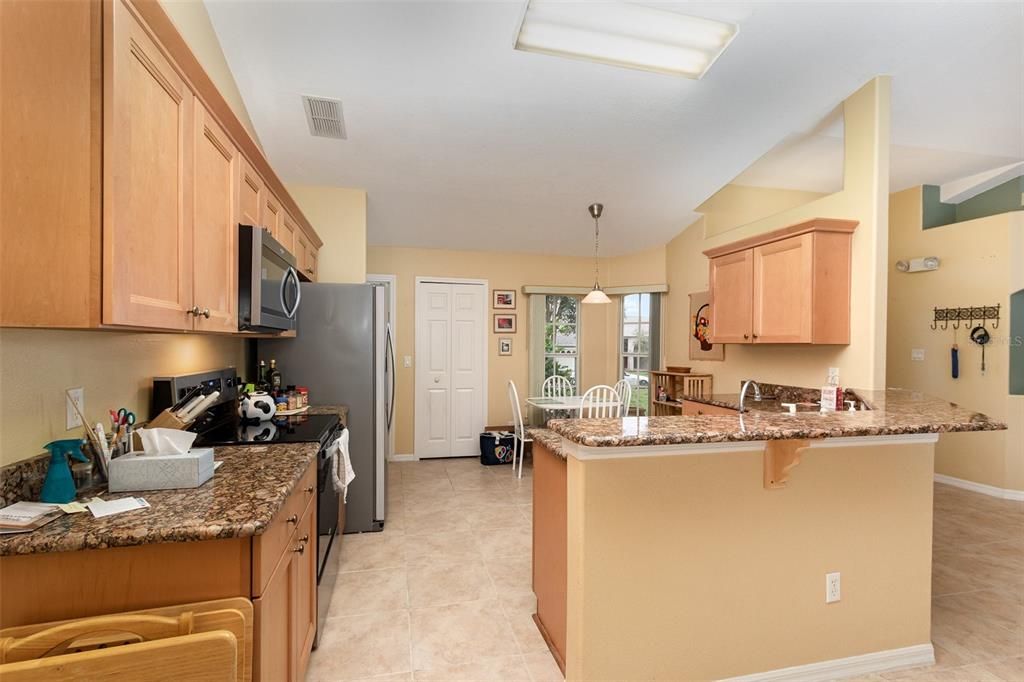 For Sale: $389,900 (4 beds, 2 baths, 1632 Square Feet)