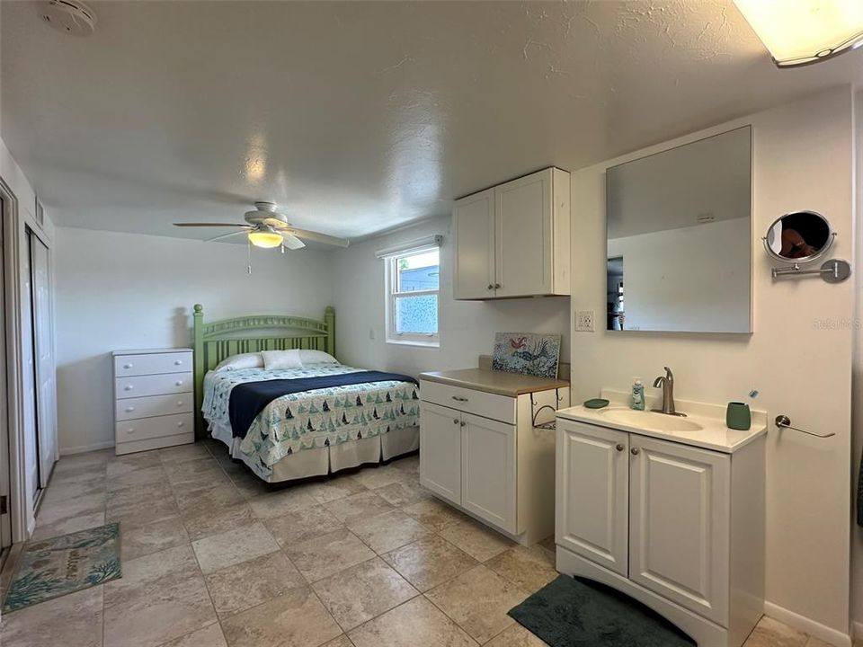 For Rent: $2,700 (3 beds, 2 baths, 1322 Square Feet)