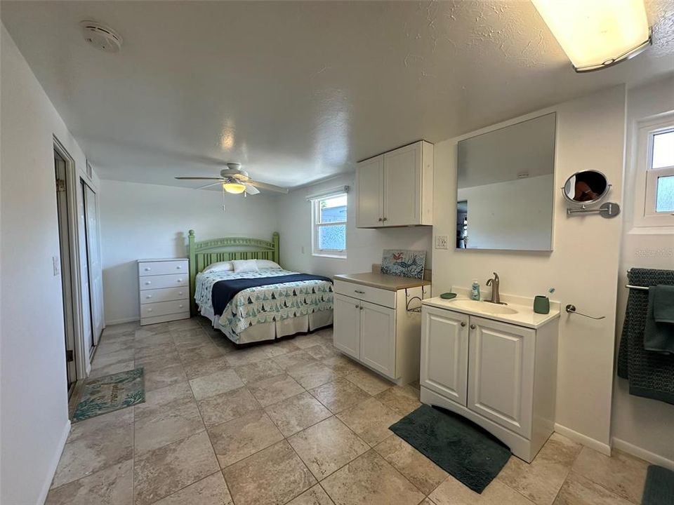 For Rent: $2,700 (3 beds, 2 baths, 1322 Square Feet)