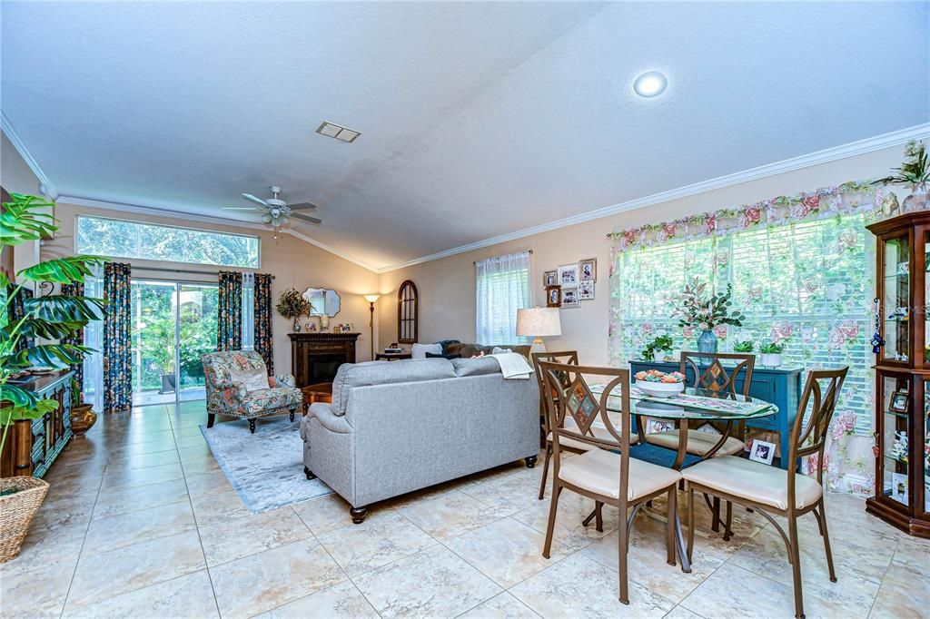 For Sale: $639,900 (4 beds, 2 baths, 1929 Square Feet)