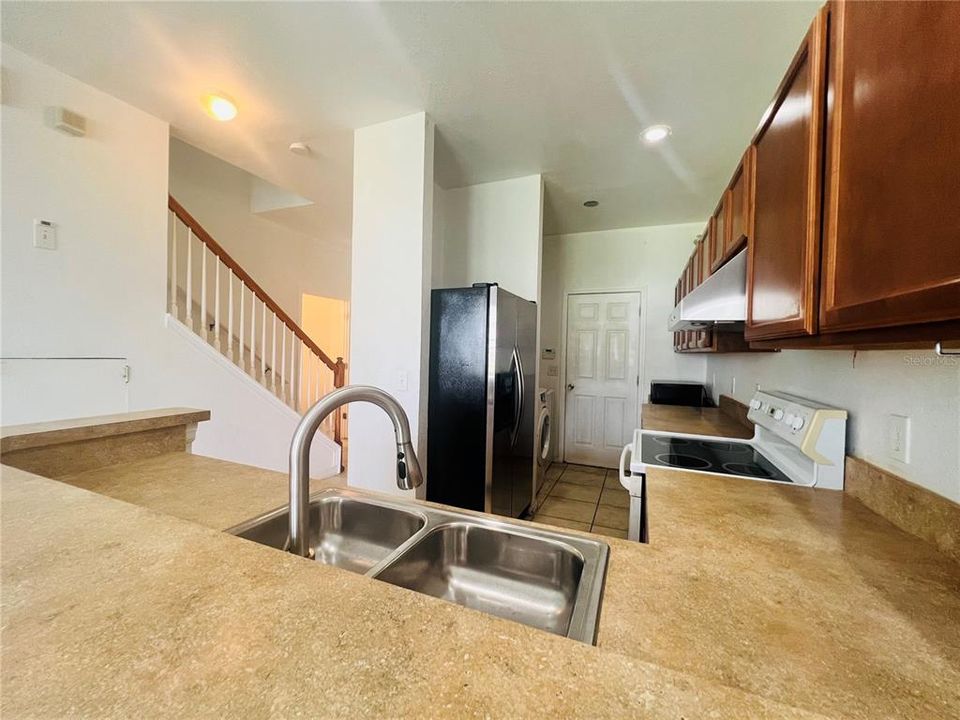 For Rent: $1,900 (2 beds, 2 baths, 1278 Square Feet)