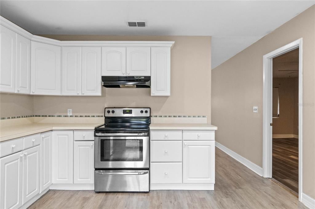 For Sale: $334,990 (3 beds, 2 baths, 1614 Square Feet)