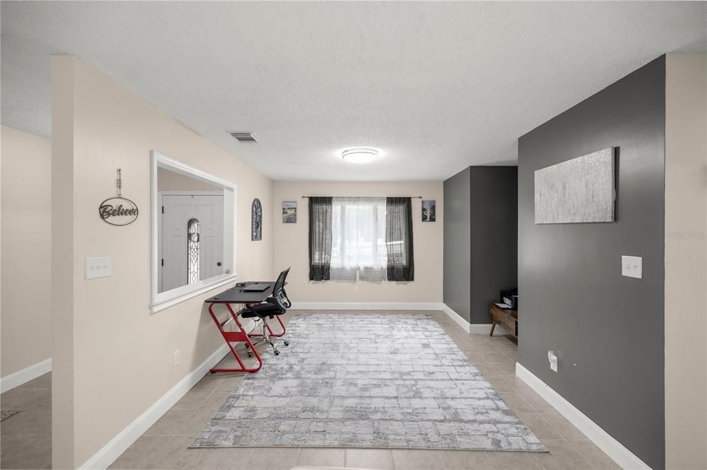 ENTRYWAY FOYER & DINING ROOM