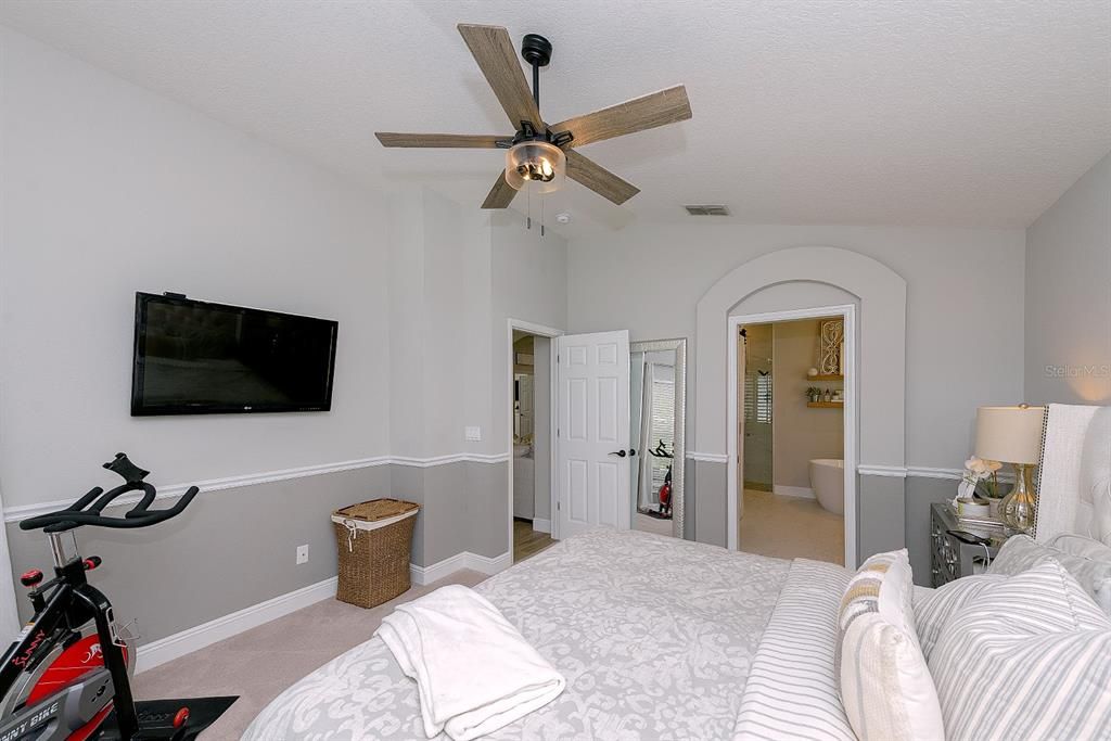 Active With Contract: $629,900 (4 beds, 2 baths, 2020 Square Feet)