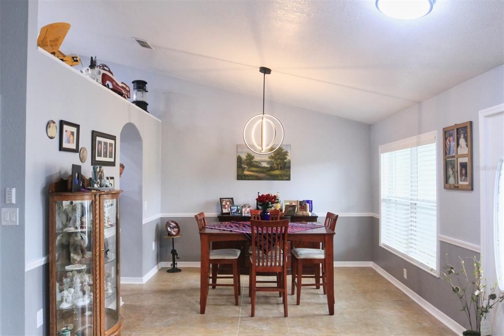 For Sale: $365,000 (3 beds, 2 baths, 1955 Square Feet)