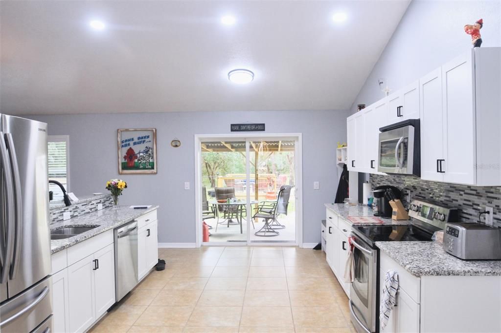 En Venta: $365,000 (3 camas, 2 baños, 1955 Pies cuadrados)