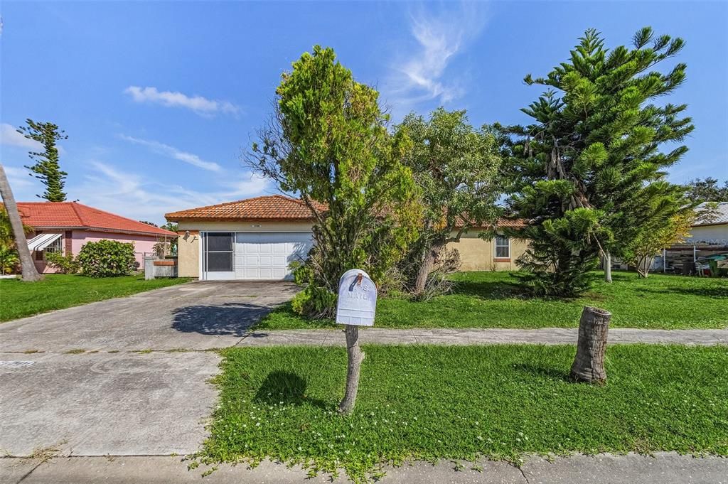 For Sale: $240,000 (3 beds, 2 baths, 1457 Square Feet)