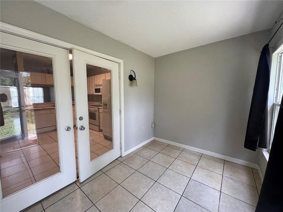 For Rent: $1,665 (2 beds, 1 baths, 1110 Square Feet)