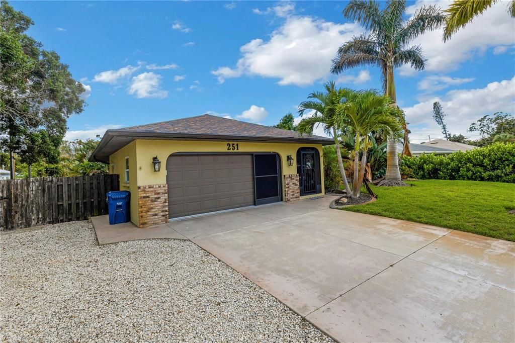 For Sale: $485,000 (3 beds, 2 baths, 1328 Square Feet)